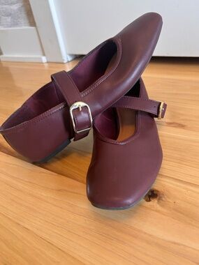 Old Navy Ballet Flats Mary Jane Gold Buckle Burgundy Merlot Sz 8.5